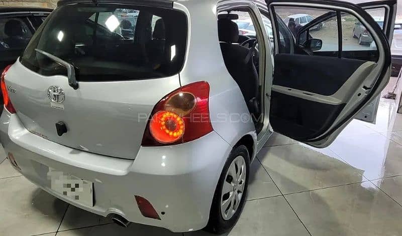 Toyota Vitz 2006 1