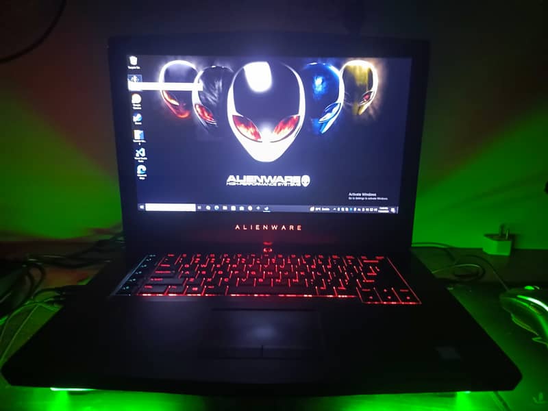 Alienware 15 R3 - Gaming 9