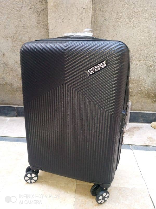 Single suitcases are available 0