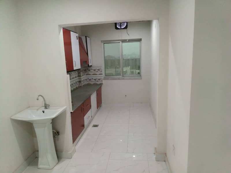 One Bed Apartment For Sale In Bahria Town Lahore At Prime Location On Investor Rate 2