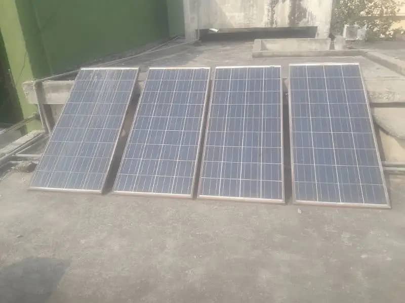 4 solar plates of 150 w 0