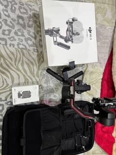 DJI RS3 Combo with DJI R Vertical Mount