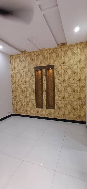 6 Marla corner House For Sale In Bahria Town Lahore At Prime Location On Investor Rate 18