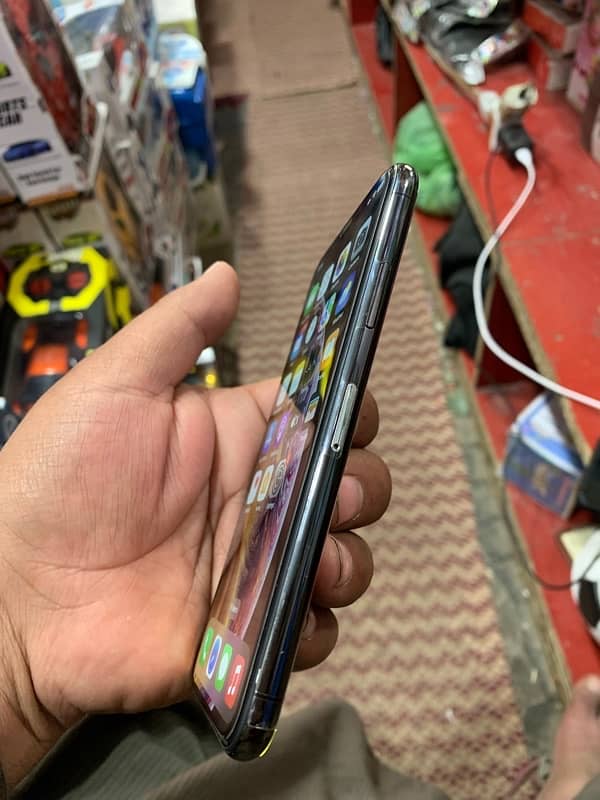 iPhone XS waterproof Sim working 6