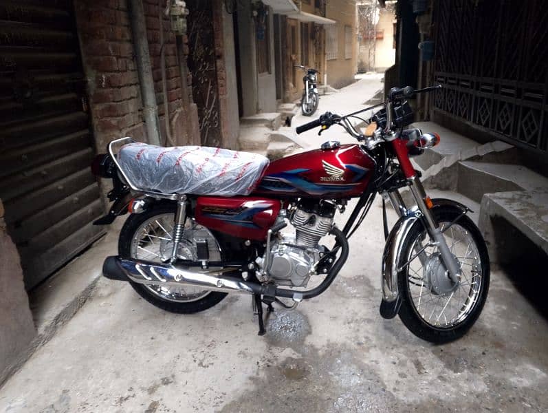 Honda CG 125 Model 24 Applied for brand new condition 03219290089 0