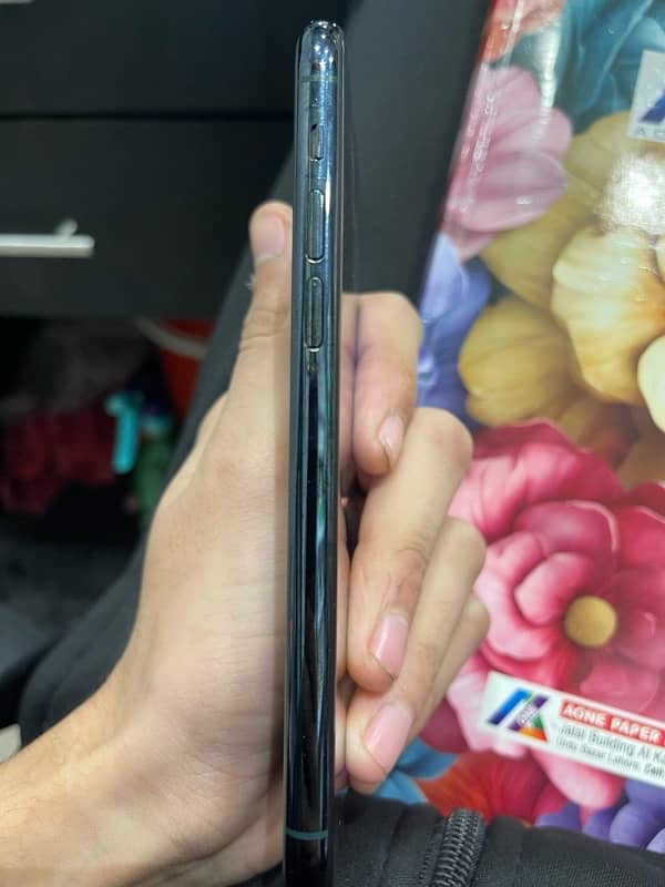 IPHONE 11 PRO 64GB 1