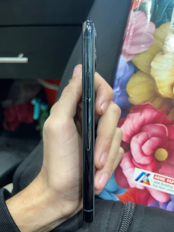 IPHONE 11 PRO 64GB 2