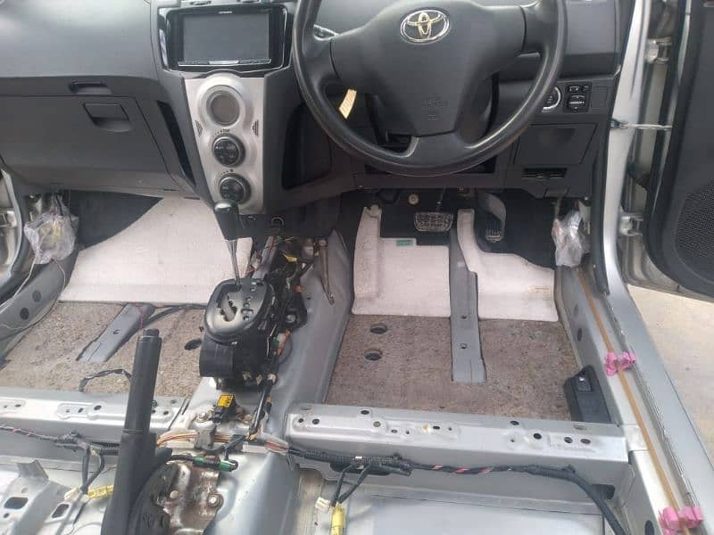 Toyota Vitz 2006 5