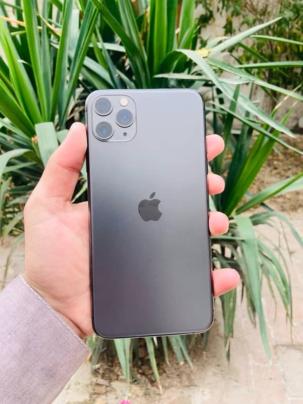 iPhone 11 Pro Max Pta approved 0