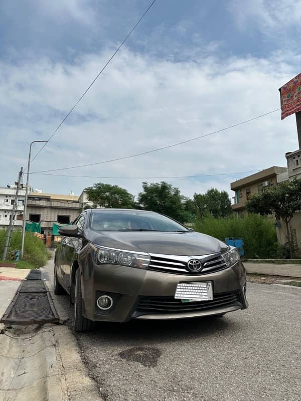 Toyota Altis Grande 2016 1