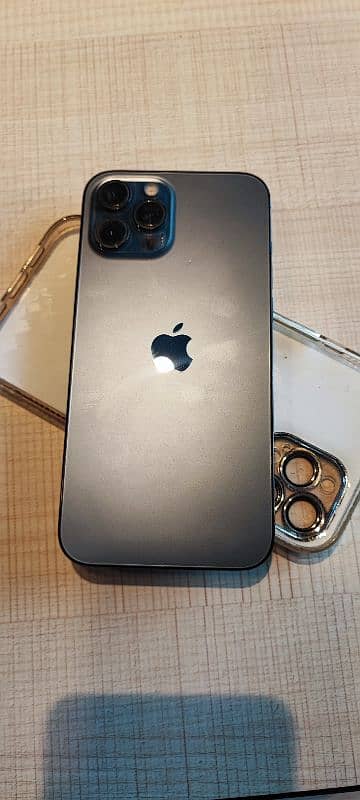 Iphone 12Pro Max 1