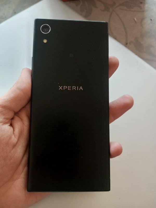 sony xperia XA1 5