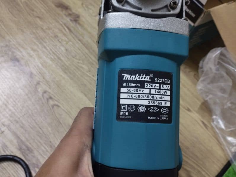 Makita car polisher plus grinder 5