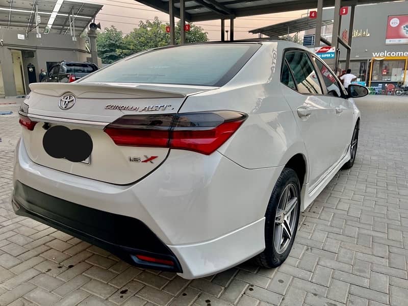 Toyota Corolla XLI Automatic 2019 5