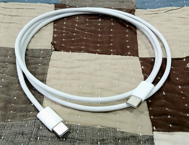 Apple USB-C 60W Charging Cable (1m) 5