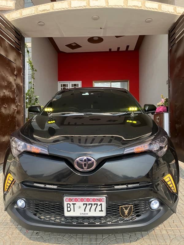 Toyota C-HR 2017 11