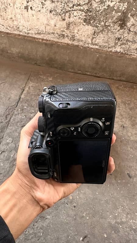 Sony a7iii with box 4