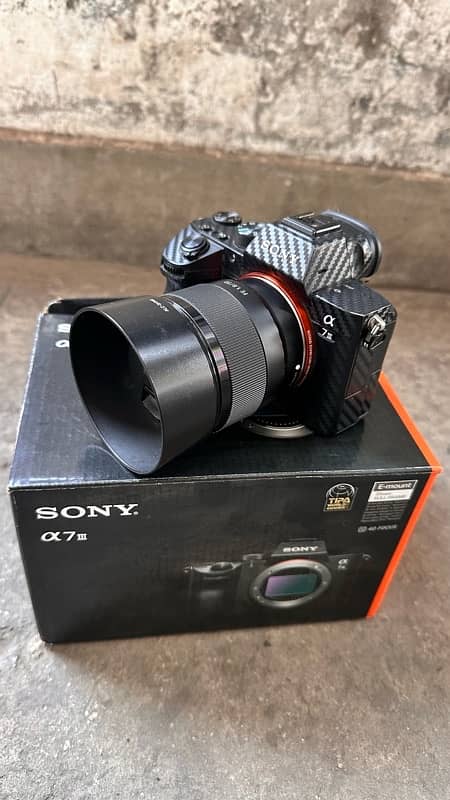 Sony a7iii with box 5