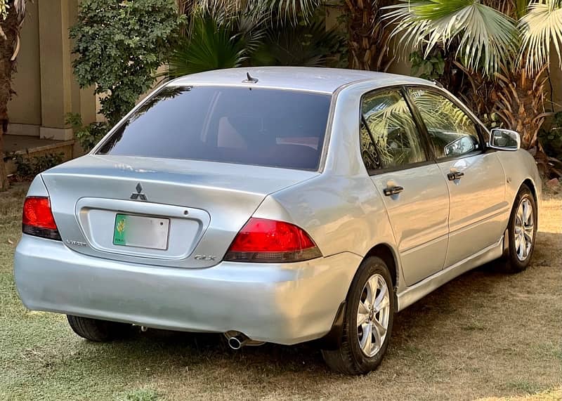 Mitsubishi Lancer GLX 1300 Automatic, 2004 model, Lahore registered. 9