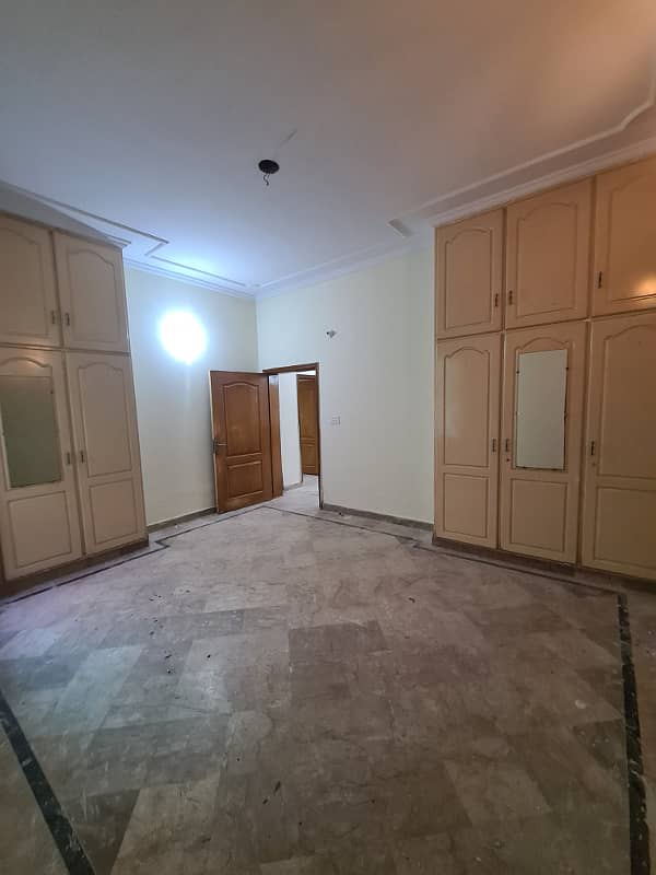 10MARLA MARBLE FLOORING LOWER PORTION FOR RENT IN ALLAMA IQBAL TOWN 3