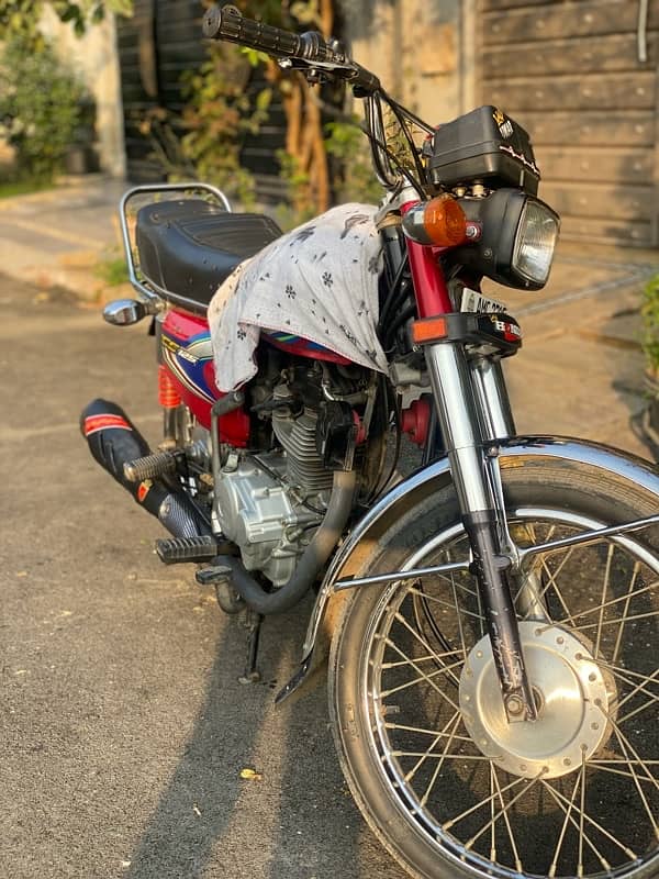 Honda 125 22 model tanky Ruf hain baki all ok 1