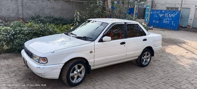 Nissan Sunny 1991 9