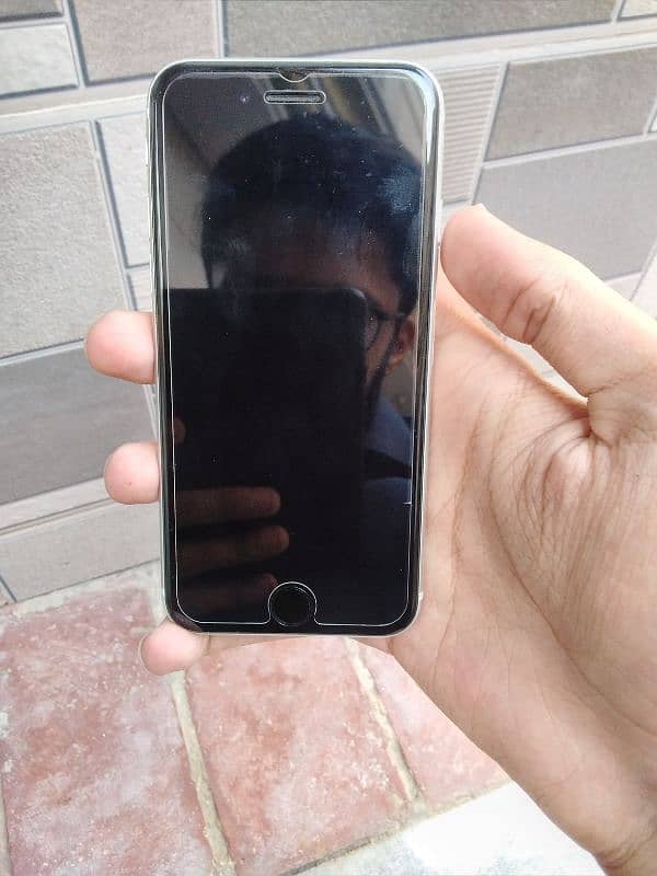 I phone se2020 64gb bh 80% non pta jv no exchange 4