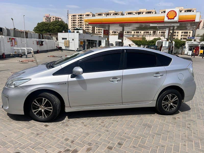 Toyota Prius 2013/17 for sale 0