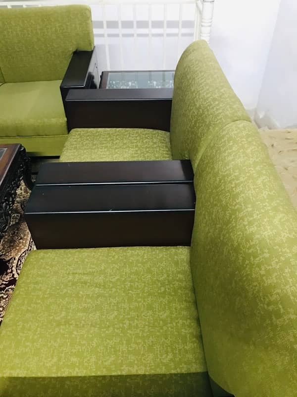 5 seater sofa set available for urgent sale 11