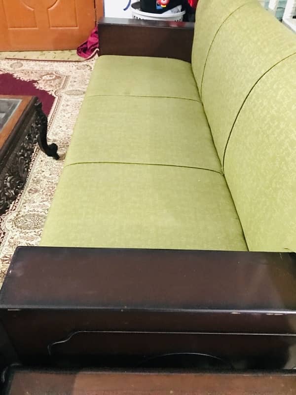 5 seater sofa set available for urgent sale 12