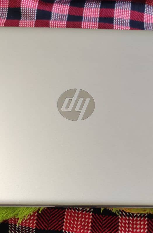 HP Laptop 15s-du3525TU (450F6PA) Generation: 11th 3