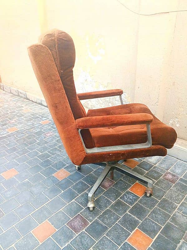 comfortable chair 3