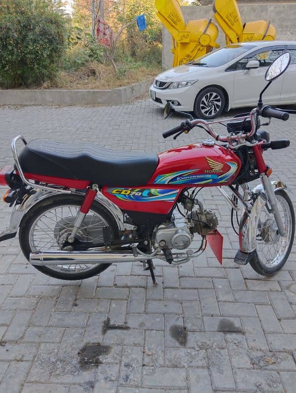 good condition no work one hand use new bike urgent sall 2