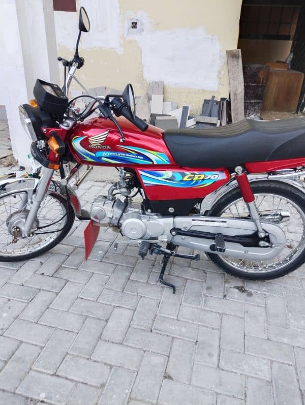 good condition no work one hand use new bike urgent sall 4