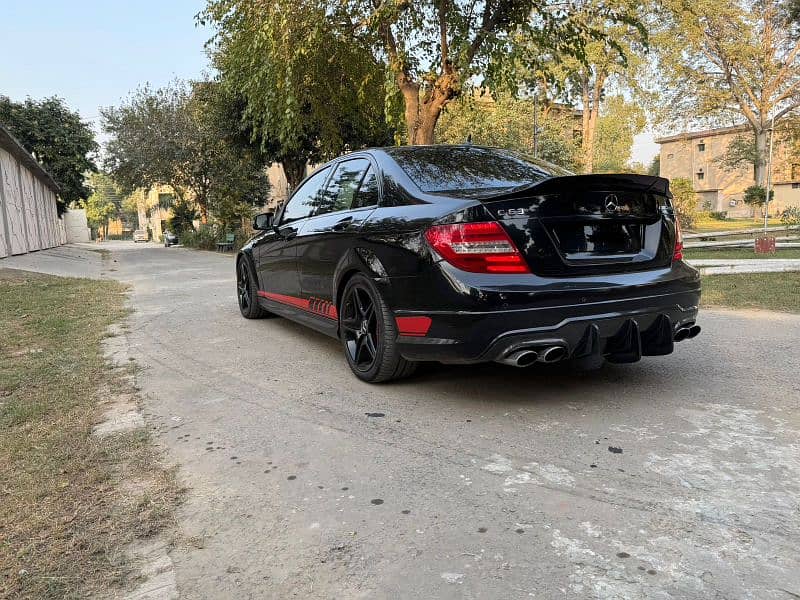 Mercedes C63 AMG 2