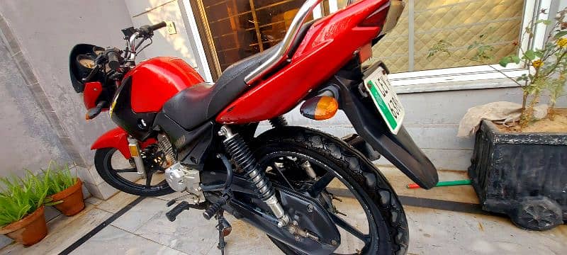 Yamaha YBR 125 3