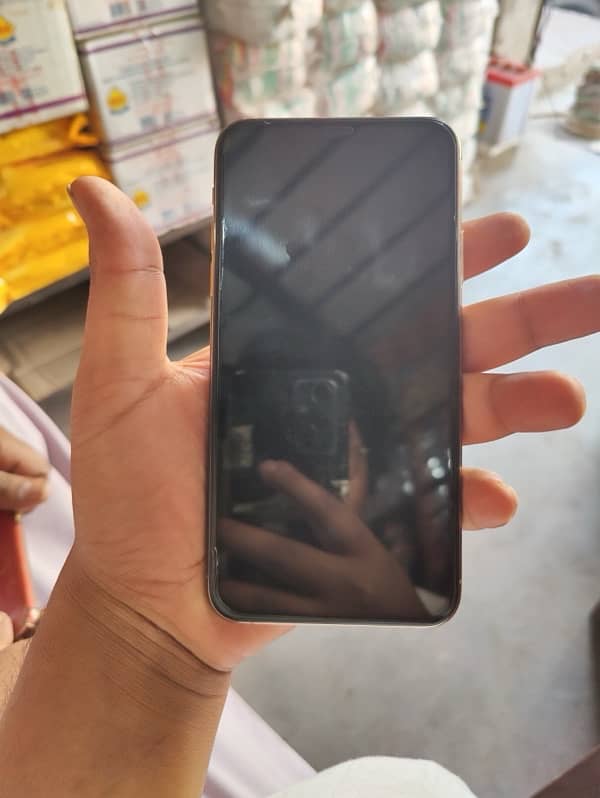 i phone 11 PRO MAX dual physical PTA approved 6