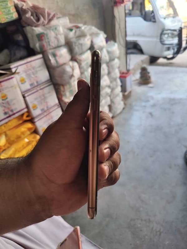 i phone 11 PRO MAX dual physical PTA approved 8