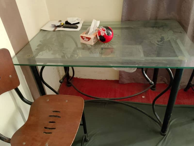 used dining table  10/8 condition it's very low price 3