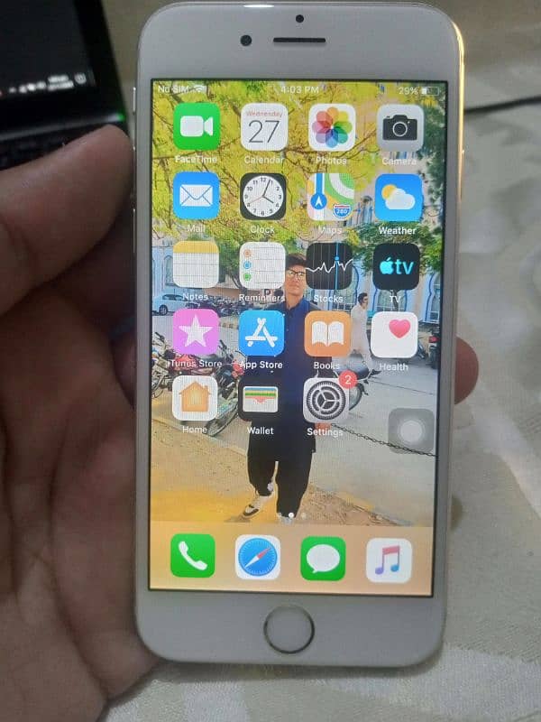 iPhone 6 Excellent 10 by 10 condition 4