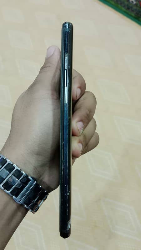 One plus 6 (8 gb Ram / 128 gb memory) 2