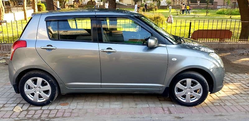 Suzuki Swift 2014 DLX in genuine condition 4