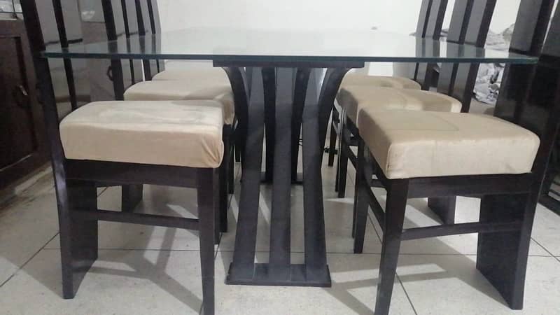 Dining table and chairs set for sale 2