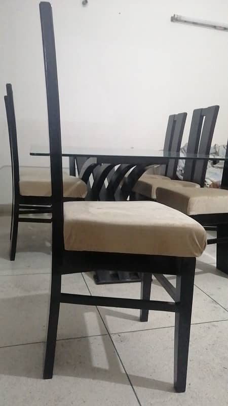 Dining table and chairs set for sale 5