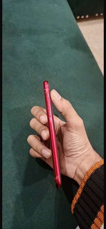 iphone xR Red 1