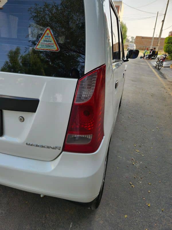 Suzuki Wagon R 2018 4