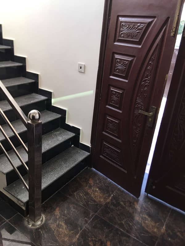 10 Marla Upper Portion Available For Rent In Talha Block Bahria Town Lahore 3