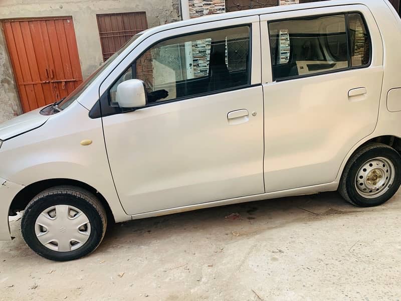 Suzuki Wagon R 2017 1