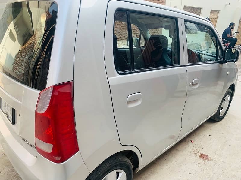 Suzuki Wagon R 2017 3