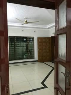 10 Marla Full House For Rent Available In CC Block Bahria Town Lahore Walking Distance From Mc' Donalds